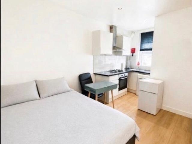 Studio for rent in London Borough of Hounslow, Greater London