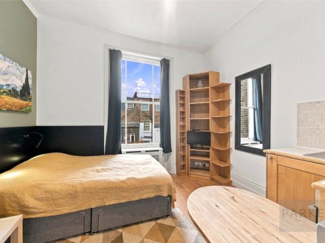 Studio for rent in Tachbrook Estate, Greater London