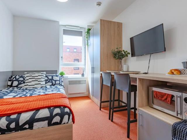 Studio for rent in Jewellery Quarter, Birmingham
