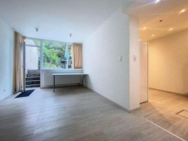 Kot location à Saint-Josse-ten-Noode - Sint-Joost-ten-Node, Brussel-Hoofdstad - Bruxelles-Capitale