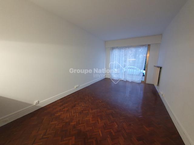 Studio location à Versailles