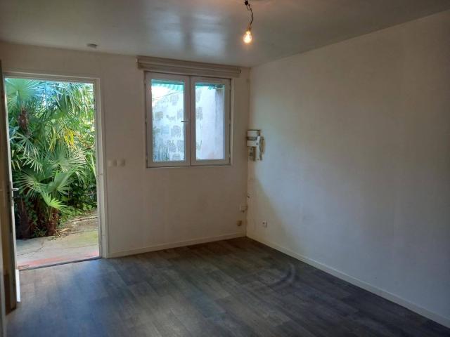 Studio location à Bordeaux, Port de la Lune, Bordeaux