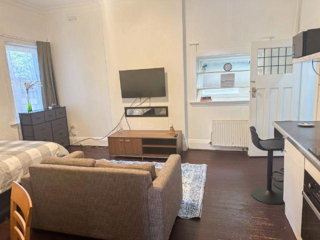 Granny Flat for rent in St Kilda, Melbourne