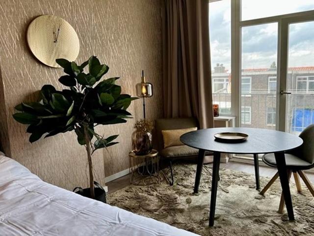 Studio te huur in Schiedam, Zuid Holland