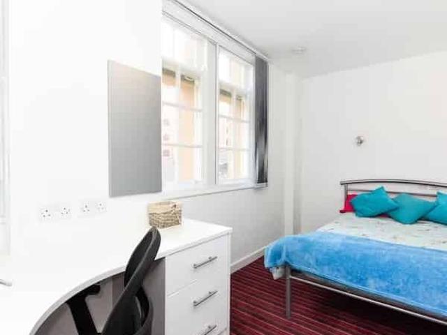 Studio for rent in Bede Island, Old Wharf