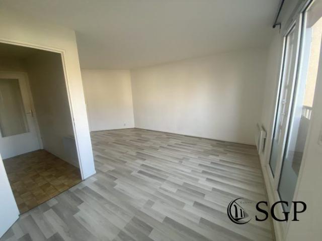 Studio location à Versailles, Buc