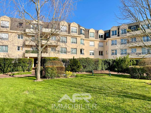 Studio location à Saint-Germain-en-Laye, Carrières-sur-seine