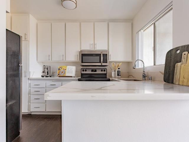 Apartment for rent in Studio City Neighborhood Council District, Canoga Park