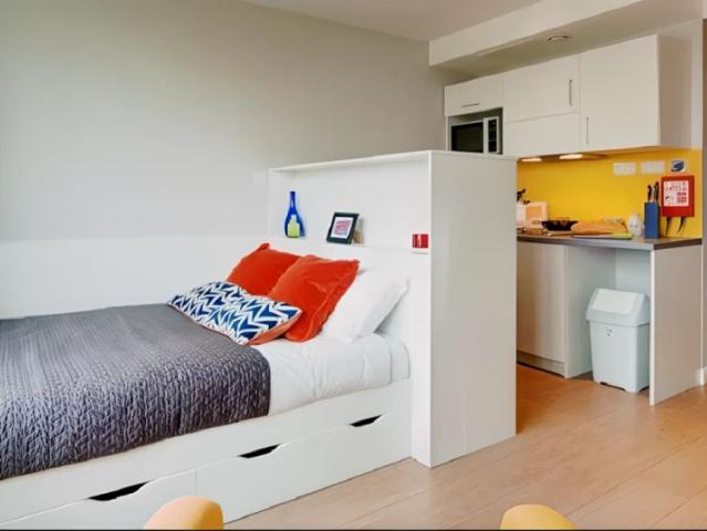 Studio for rent in Merchant City, Scotland