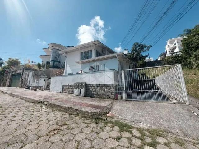 Kitnet aluguel em Região Geográfica Imediata de Florianópolis, Desterro