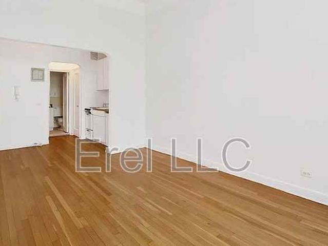 Condo for rent in Arverne, New York
