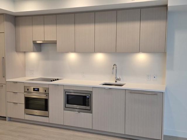 Condo for rent in Surrey, British Columbia