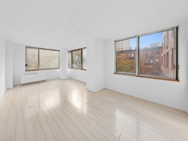 Condo for rent in Arverne, New York