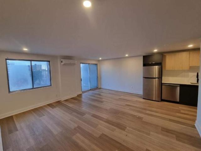 Apartment for rent in Cote-saint-luc, Quebec