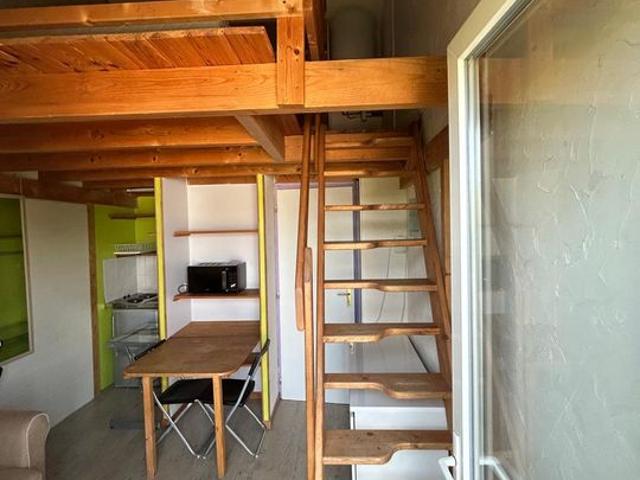 Studio location à Angoulême, La Couronne