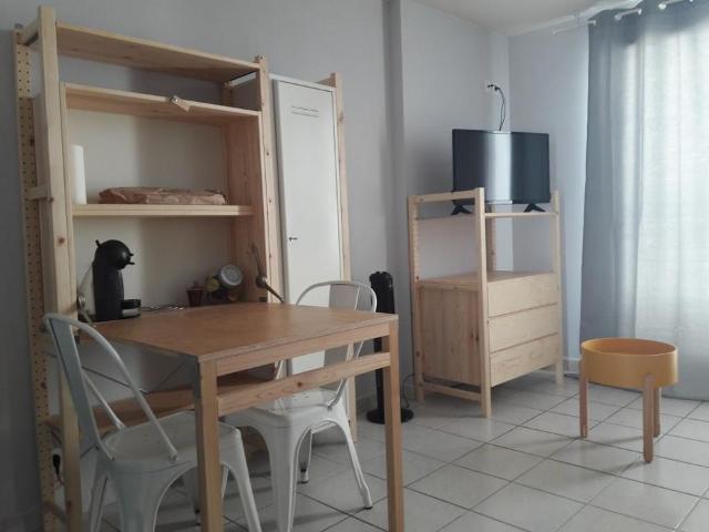 Studio location à Avignon