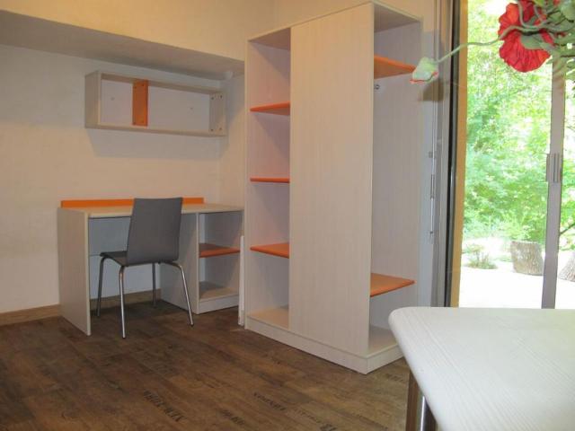 Studio location à Aix-en-Provence, Le Tholonet