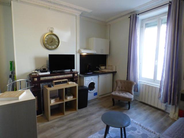 Studio location à Limoges, Cité Henri Lafarge