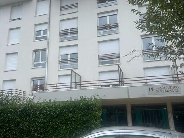 Studio location à Le Bachut, Lyon