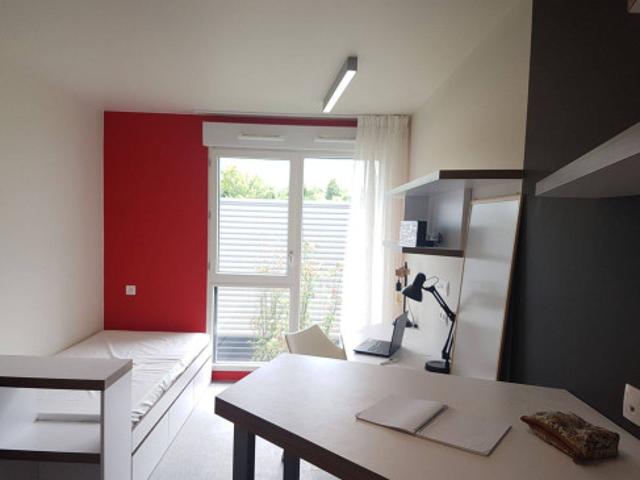 Studio location à L'Haÿ-les-Roses, Villejuif