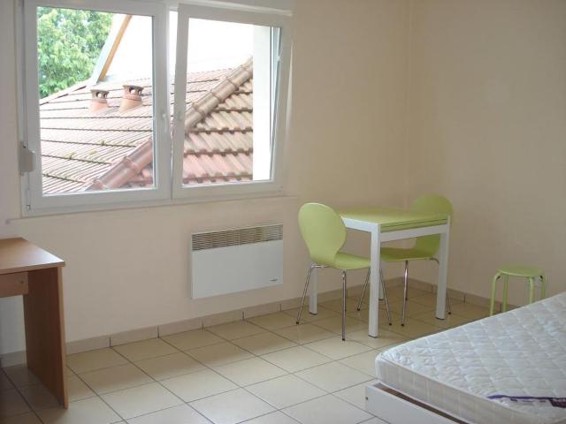 Studio location à Belfort, Bermont