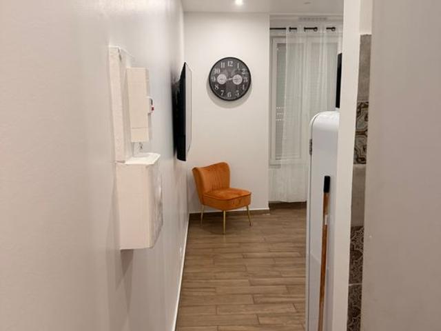 Studio location à Nanterre, Clichy