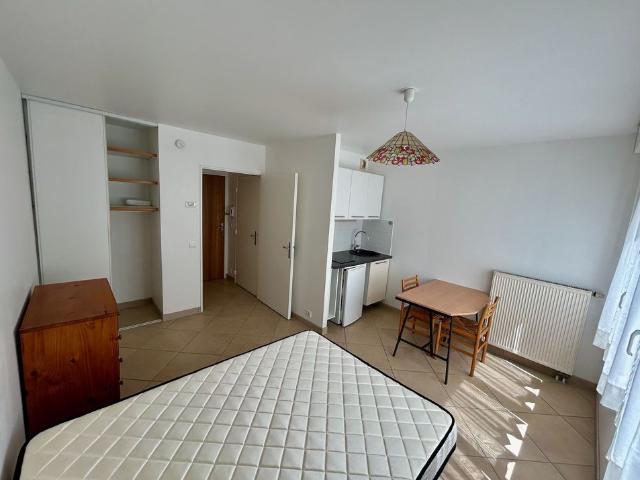 Studio location à Nanterre, Rueil-malmaison