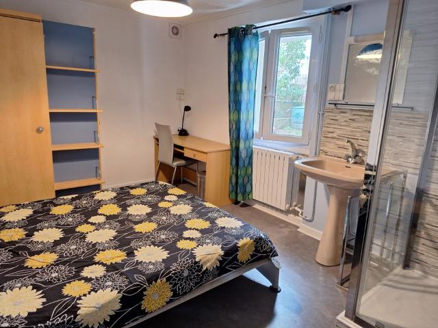 Studio location à Valence