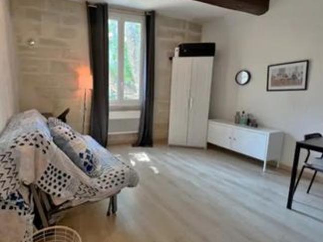 Studio location à Avignon