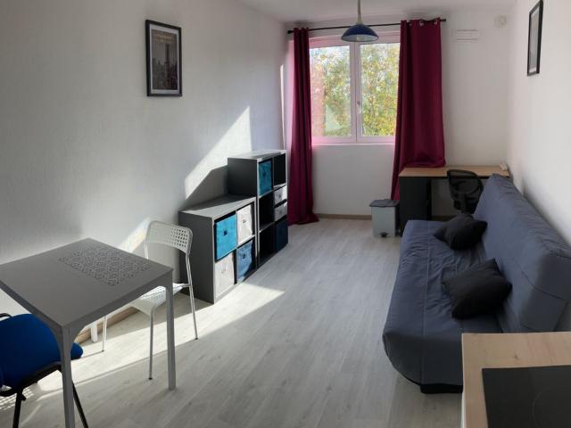 Studio location à Belfort, Saraz