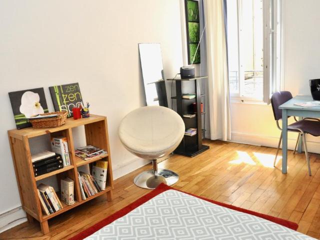 Studio location à Nanterre, Clichy