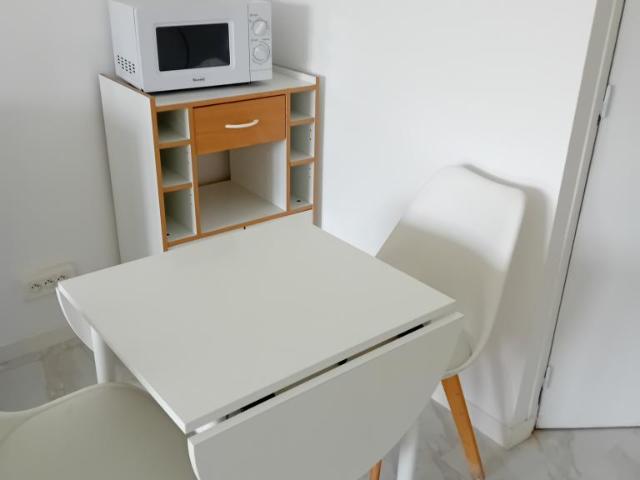 Studio location à Evreux, La Cavée Rouge