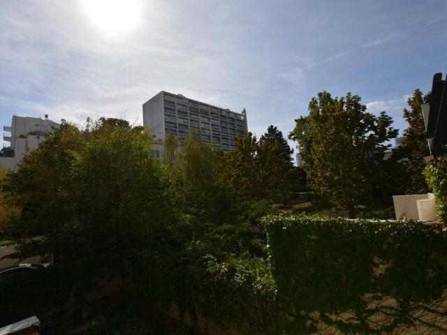 Studio location à Quartier Cœur de Ville, Courbevoie
