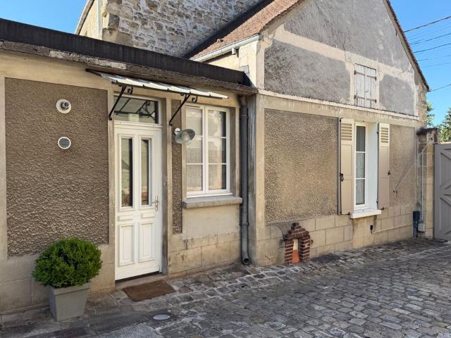 Studio location à Pontoise, Neuville-sur-oise