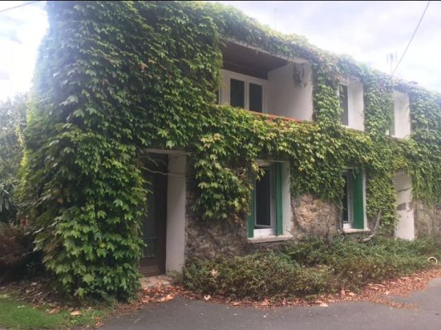 Studio location à Les Moulières, Saint-Georges-de-Pointindoux