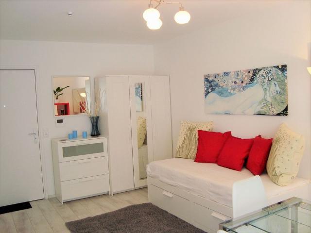 Studio location à Évry, Petit-bourg