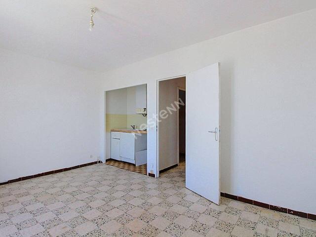 Studio location à Les Pignes, Vitrolles