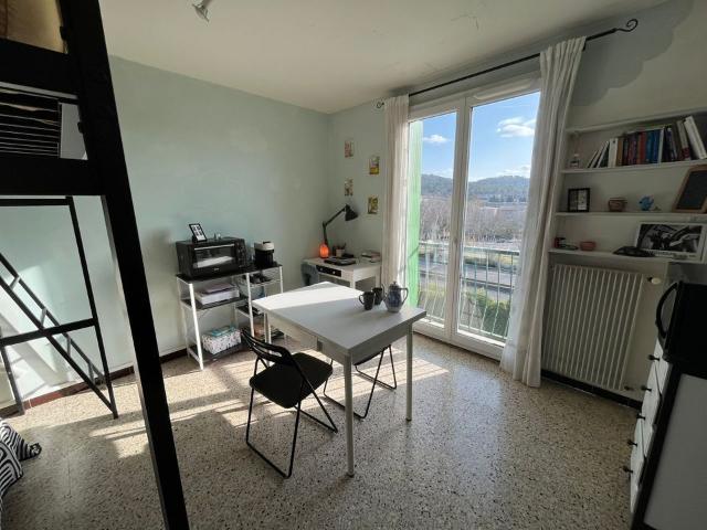 Studio location à Les Granettes, Aix-en-Provence