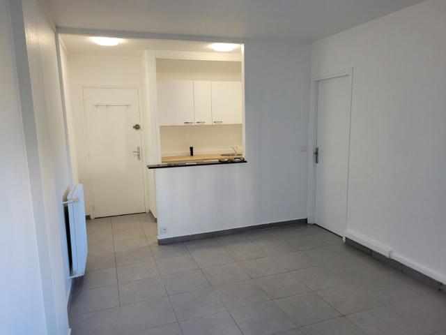 Studio location à Grasse, Le Cannet