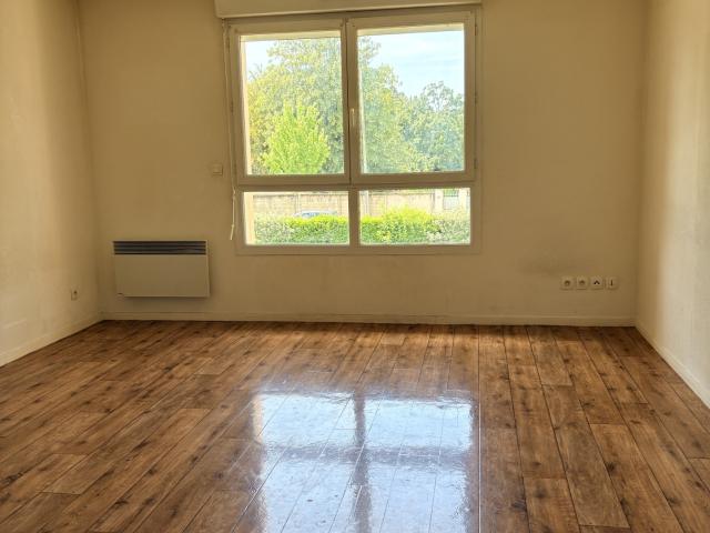 Studio location à Sens