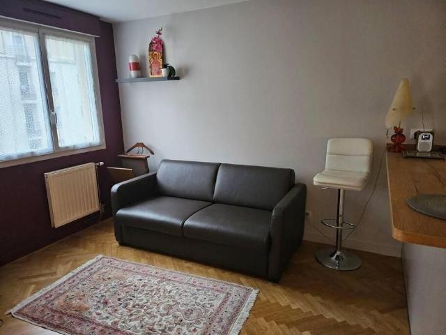 Studio location à Nanterre, Courbevoie