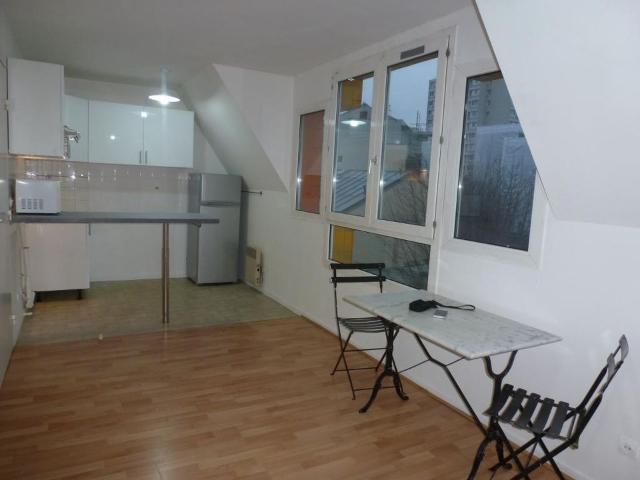 Studio location à Bobigny, Bagnolet