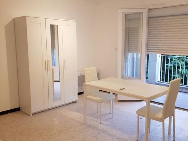 Studio location à Nîmes, Bagnols-sur-cèze