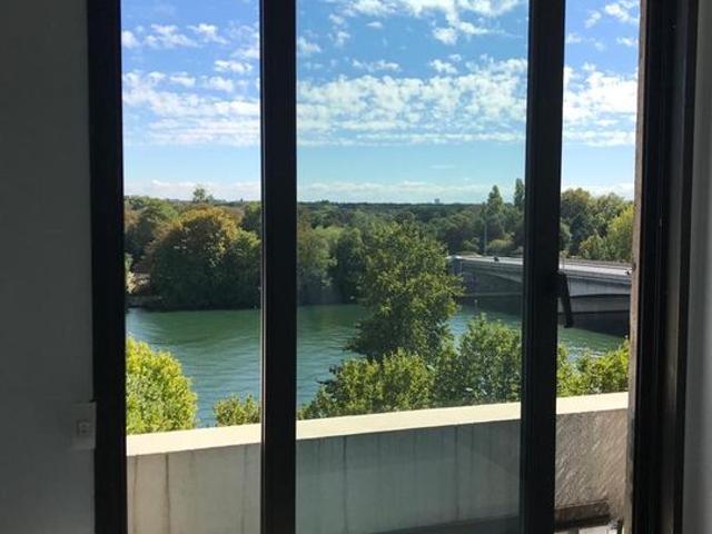 Studio location à Nanterre, Suresnes