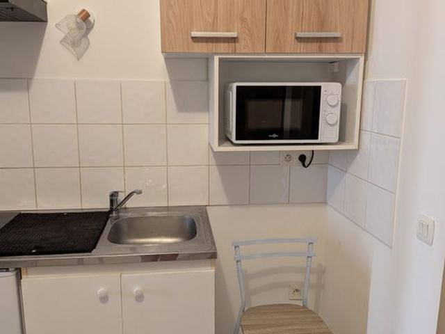 Studio location à Béziers, Servian