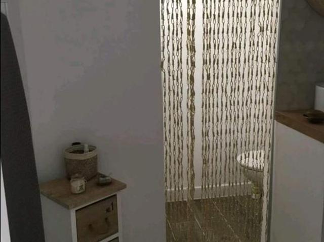 Studio location à Arrondissement de Toulon, Solliès-pont