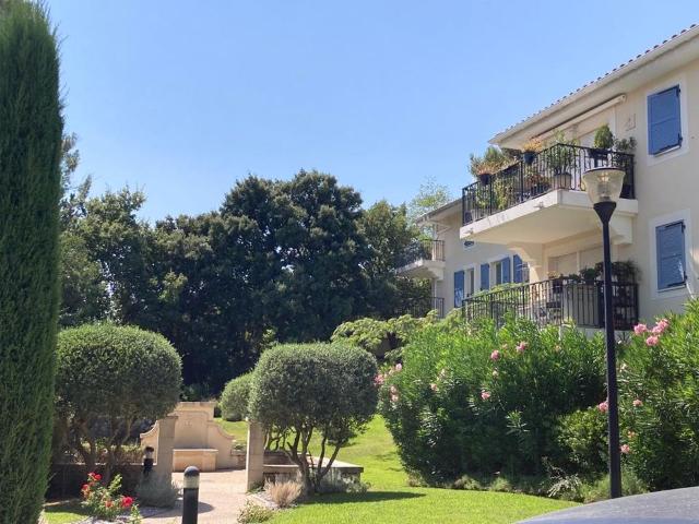 Studio location à Aix-en-Provence, Bouc-bel-air