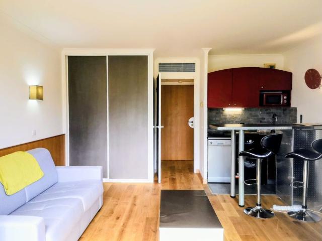 Studio location à Nanterre, Courbevoie