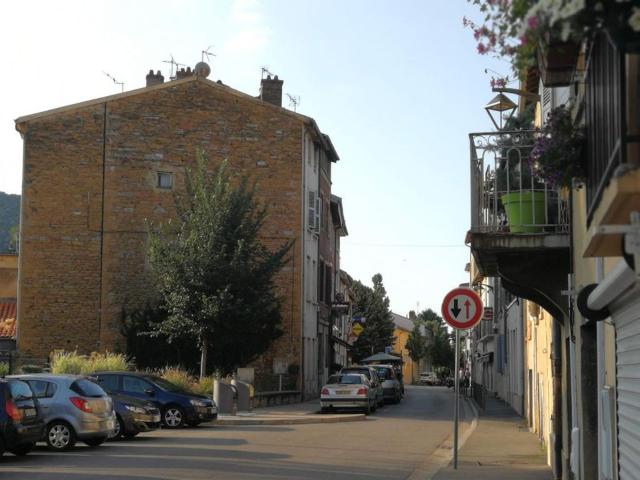 Studio location à Couzon-au-Mont-d'Or, Rhône