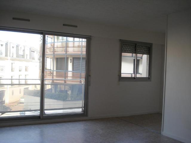 Studio location à Limoges, Carnot